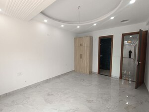 Room in 4 BHK Builder Floor at Hajipur – for Sale
