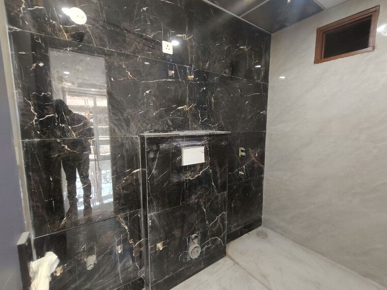 Bathroom, hajipur 4 Bedroom 2200 Sq.Ft. Builder Floor In Hajipur Noida 10357741