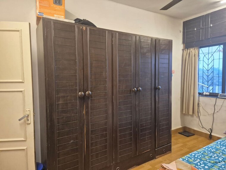Bathroom, ashirwad-chs-santacruz-east 2 Bedroom 650 Sq.Ft. Apartment In Santacruz East Mumbai 10357793