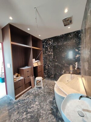 Furnished Amenities in 3 BHK Apartment at Lower Parel – for Rent
