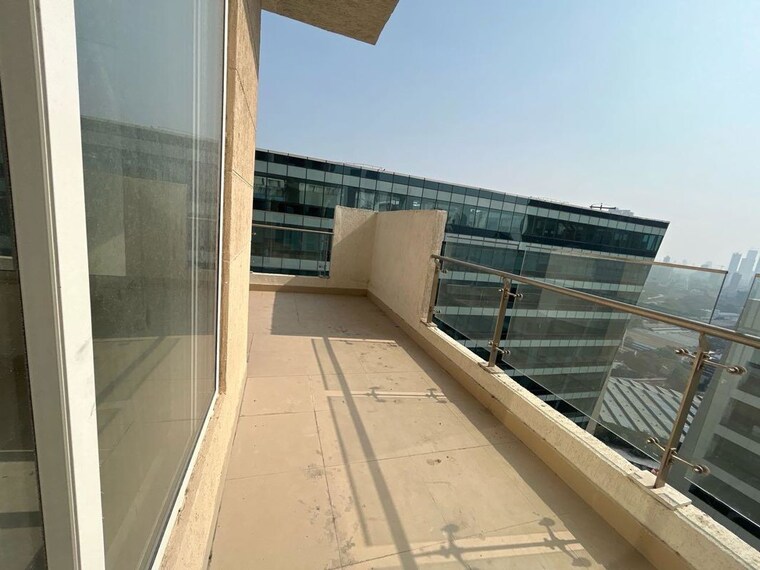 Balcony, lower parel 3 Bedroom 2658 Sq.Ft. Apartment In Lower Parel Mumbai 10357799