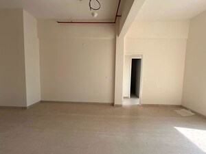 Room in 3 BHK Apartment at Lower Parel – for Rent