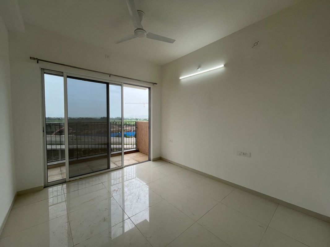 2 BHK 1060 Sq.Ft. Apartment in Godrej Boulevard