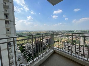 3 BHK Apartment For Rent in Mahagun Mantra I, Sector 10 Greater Noida