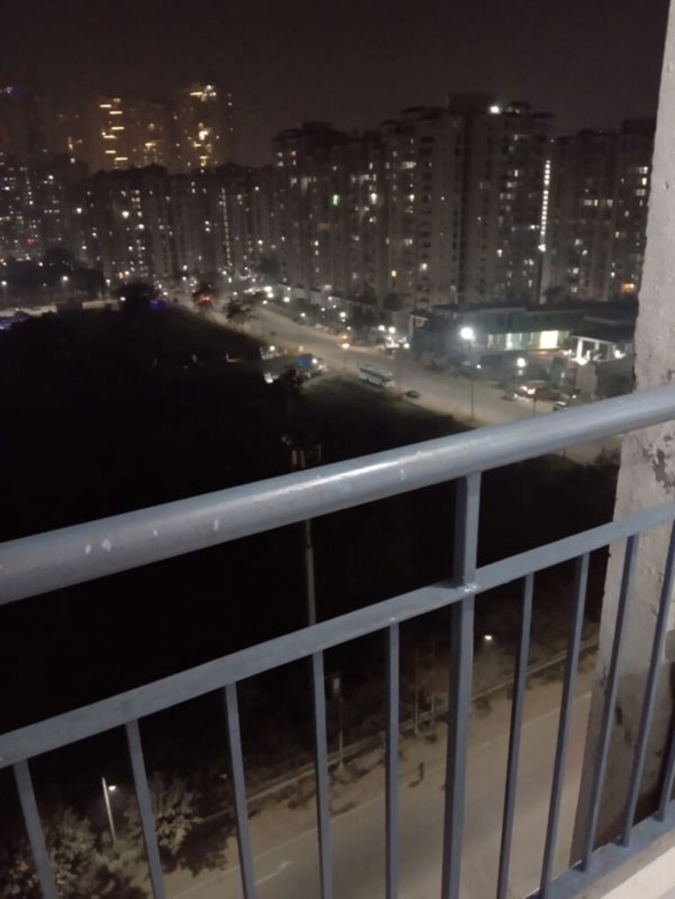 Balcony, aditya-celebrity-homes 1 Bedroom 550 Sq.Ft. Apartment In Sector 76 Noida 10357862
