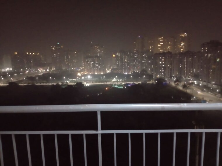 Balcony, aditya-celebrity-homes 1 Bedroom 550 Sq.Ft. Apartment In Sector 76 Noida 10357862