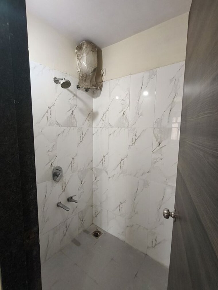Bathroom, dosti-desire 1 Bedroom 300 Sq.Ft. Apartment In Brahmand Thane 10357870