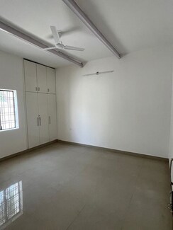 2 BHK Apartment For Rent in Supertech Cape Town
