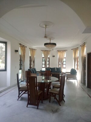 Living Room in 4 BHK Apartment at DLF The Crest, Sector 54 – for Sale