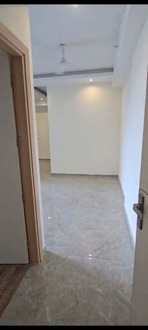  2.5 BHK Apartment at Rishabh Hindon Green Valley, Ahinsa Khand 2 – for Sale