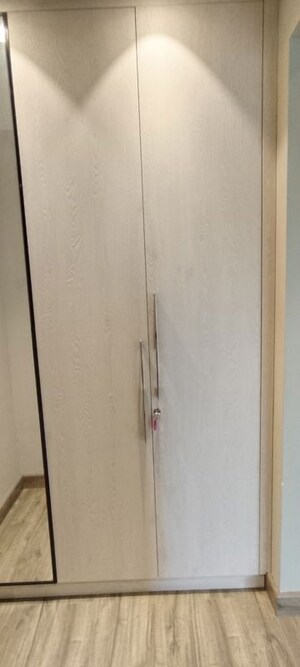 Furnished Amenities in 6+ BHK Independent House at DLF Independent Floors, Dlf City Phase 3 – for Sale