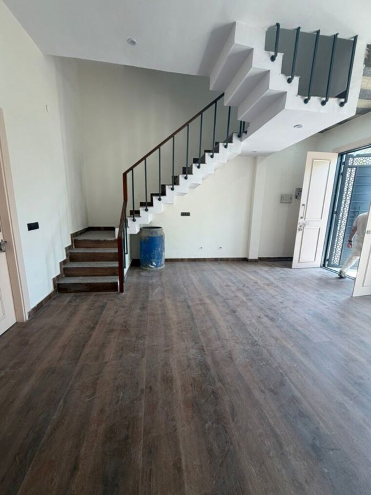 Balcony, gaur yamuna city 4 Bedroom 2600 Sq.Ft. Villa In Gaur Yamuna City Greater Noida 10357956