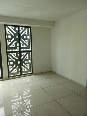 Room in  Office Space at Vastrapur – for Rent