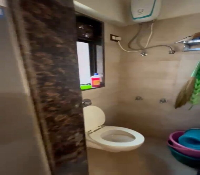 Bathroom, dadar east 1 Bedroom 450 Sq.Ft. Apartment In Dadar East Mumbai 10357987