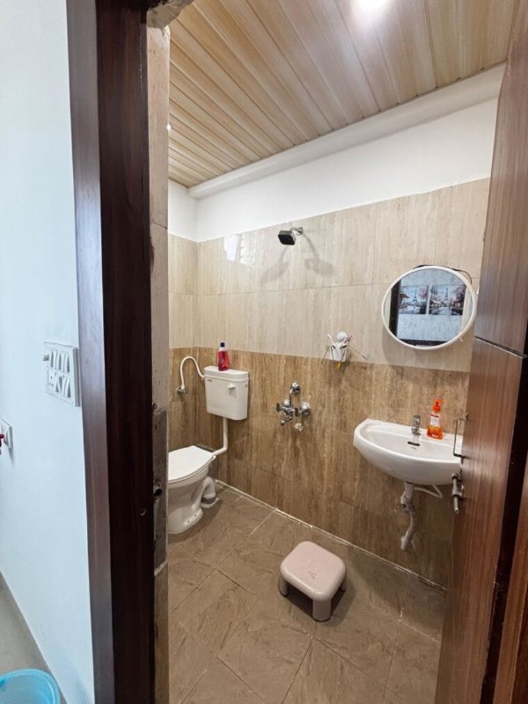 Bathroom, parthsarthy enclave 3 Bedroom 950 Sq.Ft. Apartment In Parthsarthy Enclave Bhopal 10357973