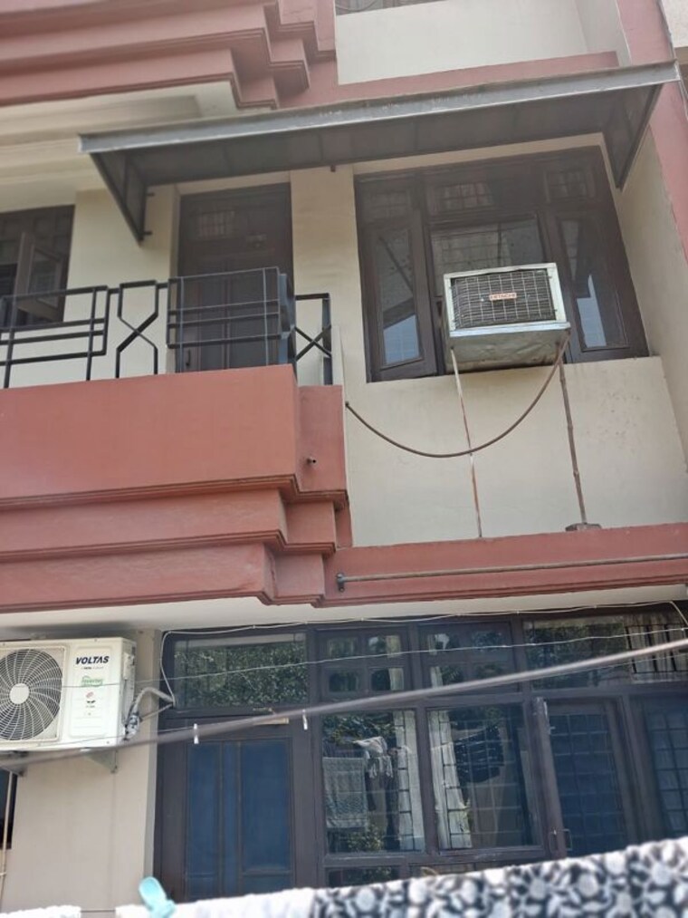 Exterior View, sector 3 3 Bedroom 250 Sq.Yd. Independent House In Sector 3 Panchkula 10358040