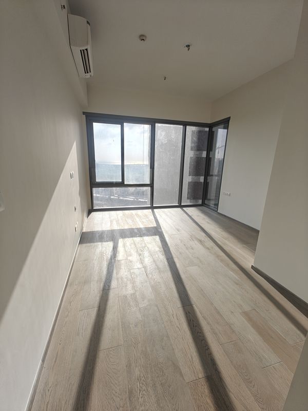 3.5 BHK + Pooja Room,Servant Room,Extra Room,Basement 1500 Sq.Ft. Apartment in Piramal Mahalaxmi Central Tower 2