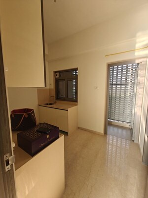 Living Room in 3.5 BHK Apartment at Piramal Mahalaxmi Central Tower 2, Mahalaxmi – for Rent