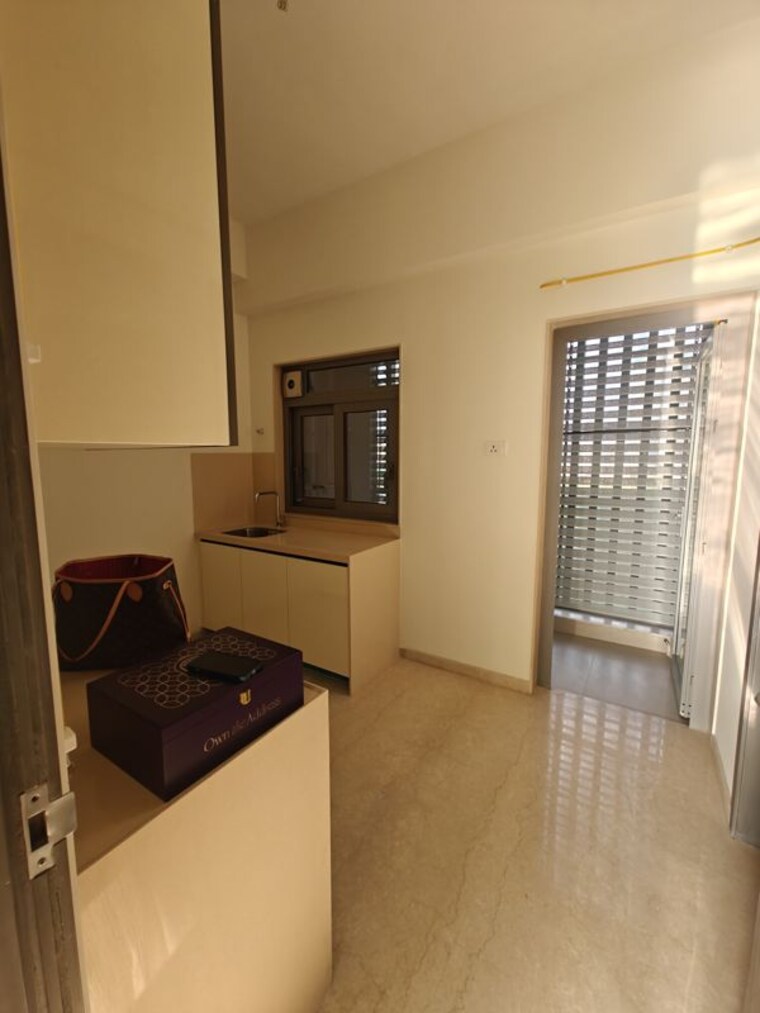 Living Room, piramal-mahalaxmi-central-tower-2 3.5 Bedroom 1500 Sq.Ft. Apartment In Mahalaxmi Mumbai 10358067