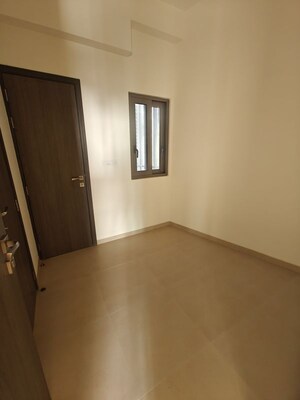 Room in 3.5 BHK Apartment at Piramal Mahalaxmi Central Tower 2, Mahalaxmi – for Rent