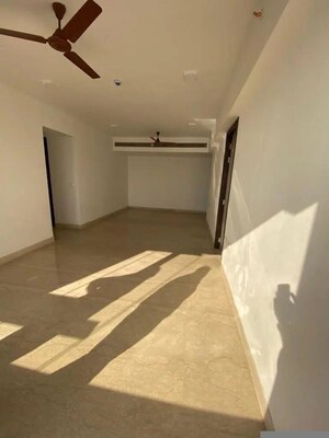 Room in 3 BHK Apartment at Lodha The Park, Worli – for Rent