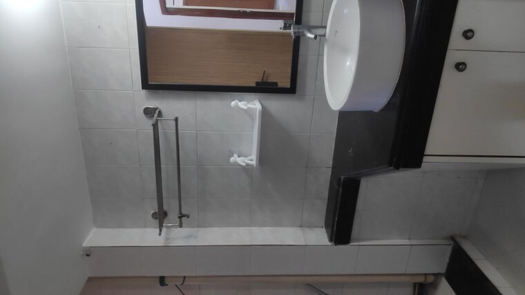 Bathroom, hiranandani-gardens-valencia 2 Bedroom 1200 Sq.Ft. Apartment In Powai Mumbai 10358078