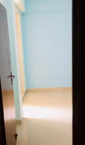 Room in 3 BHK Apartment at Supertech EcoVillage III, Sector 16b Greater Noida – for Rent