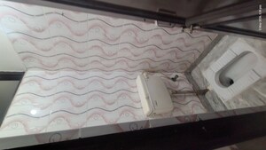 Bathroom in 1 BHK Builder Floor at Sector 47 – for Rent