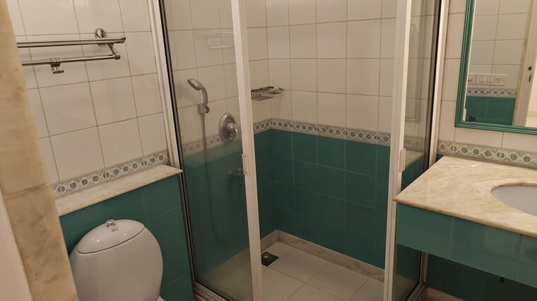 Bathroom, amritpuri Commercial Office Space 2000 Sq.Ft. In Amritpuri Delhi 10358129