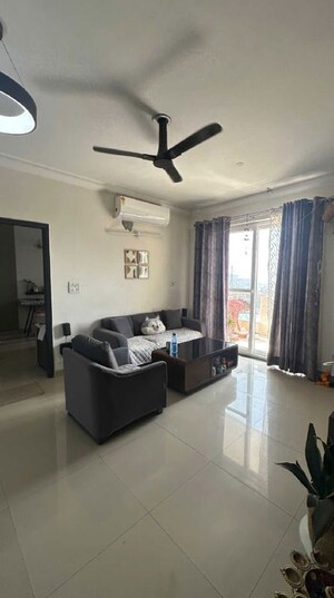 Kitchen in 3.5 BHK Apartment at JMD Gardens, Sector 33 – for Rent