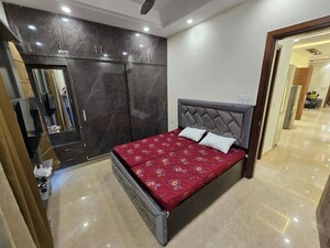 Bedroom in 2 BHK Apartment at Saket – for Rent