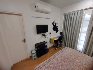 Team Area in 3 BHK Apartment at DLF The Skycourt, Sector 86 – for Sale