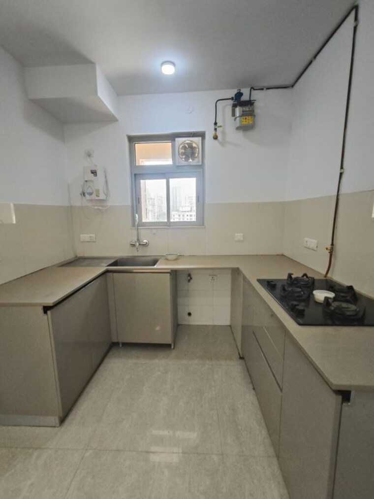 Kitchen, hiranandani-estate 3 Bedroom 1200 Sq.Ft. Apartment In Ghodbunder Road Thane 10358212