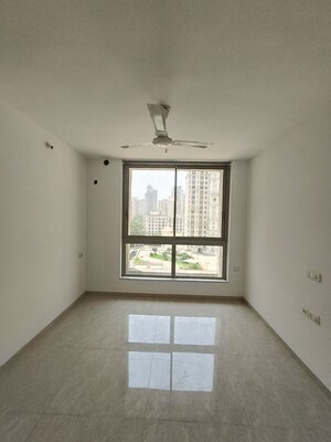 Room in 3 BHK Apartment at Hiranandani Estate, Ghodbunder Road – for Rent