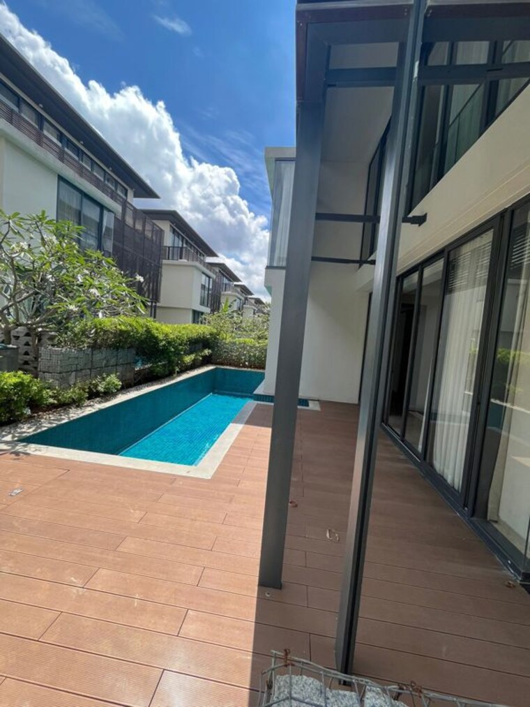 Balcony, embassy-boulevard 4 Bedroom 4000 Sq.Ft. Independent House In Yelahanka Bangalore 10358229