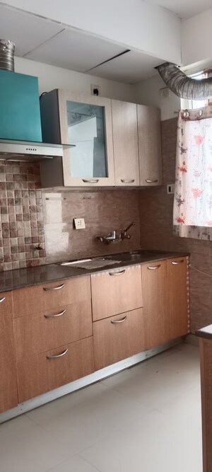 Kitchen in 2.5 BHK Builder Floor at Orchid Island, Sector 51 – for Rent