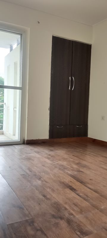 2.5 BHK + Servant Room 1350 Sq.Ft. Builder Floor in Orchid Island
