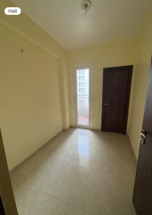 Room in 4 BHK Apartment at Rishita Mulberry Heights, Sushant Golf City – for Rent