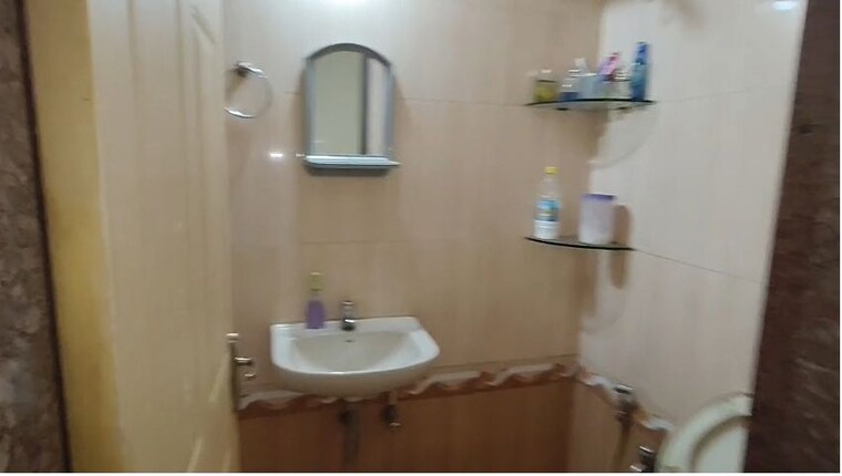 Bathroom, chembur 2 Bedroom 975 Sq.Ft. Apartment In Chembur Mumbai 10358219
