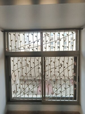 Room in 2.5 BHK Apartment at Hiranandani Estate, Ghodbunder Road – for Rent