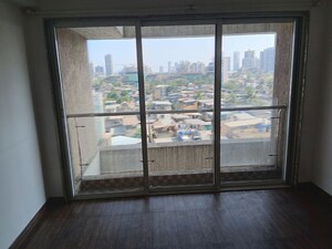 Room in 4 BHK Apartment at Parth Magnus, Sanpada – for Sale