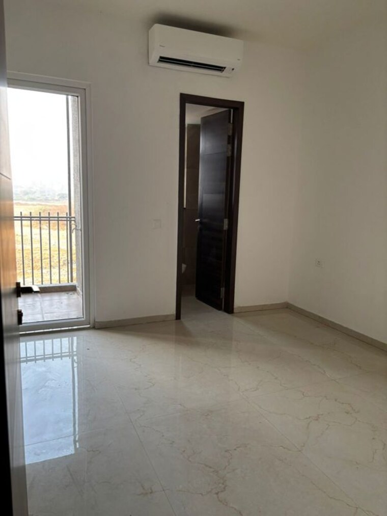 Room, smart-world-orchard 3.5 Bedroom 1712 Sq.Ft. Apartment In Sector 61 Gurgaon 10358262