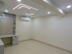 Room in 3 BHK Apartment at Vasavi GP Trends, Nanakramguda – for Rent
