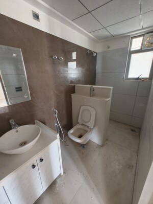 Bathroom in 3 BHK Apartment at Platinum Greens Mansarovar, Mansarovar – for Rent
