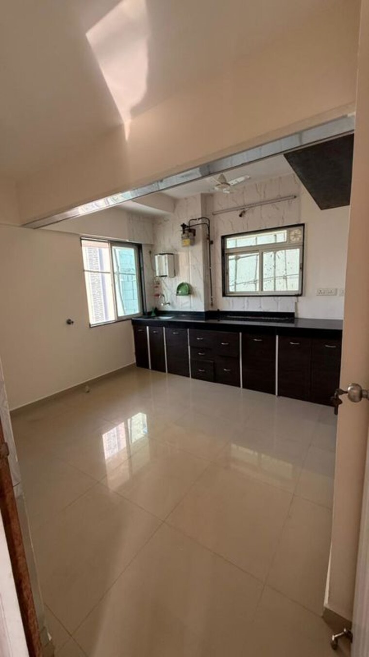 Kitchen, sugee-hiranya 3 Bedroom 1000 Sq.Ft. Apartment In Dadar West Mumbai 10358293