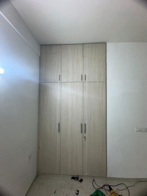 Furnished Amenities in 2 BHK Apartment at Signature Global City, Sector 37d – for Rent