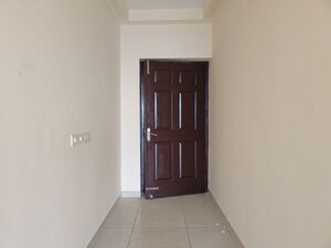 Room in 3.5 BHK Apartment at Mahindra Aura, Sector 110a – for Rent