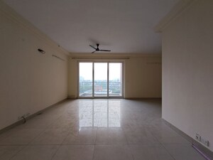 Room in 3.5 BHK Apartment at Mahindra Aura, Sector 110a – for Rent