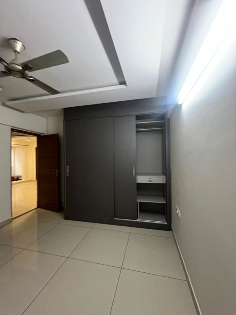 Room, meenakshi-greens 3 Bedroom 1600 Sq.Ft. Apartment In Jp Nagar Bangalore 10357960