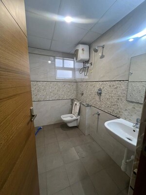 Bathroom in 3 BHK Apartment at Meenakshi Greens, Jp Nagar – for Rent